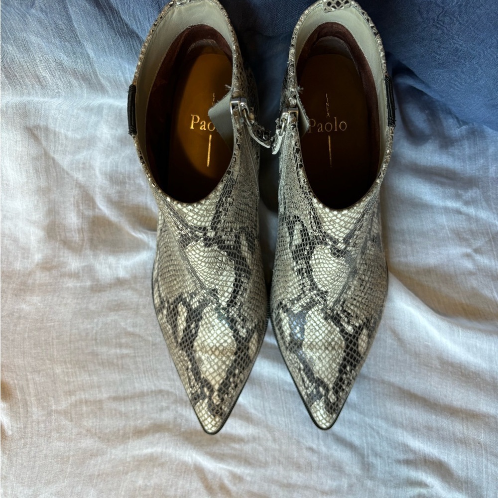 Snakeskin Booties - EUC - Size 8.5 - Picture 2 of 6